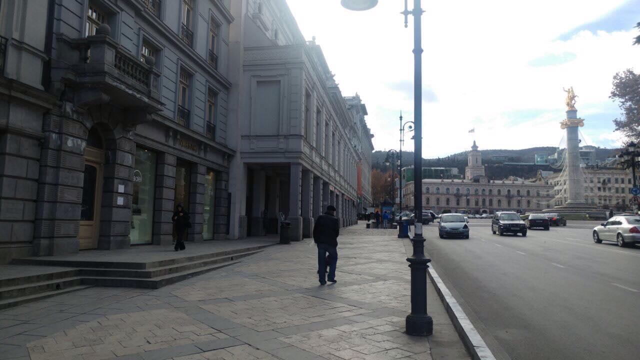 Apartment Freedom Square Тбилиси Екстериор снимка