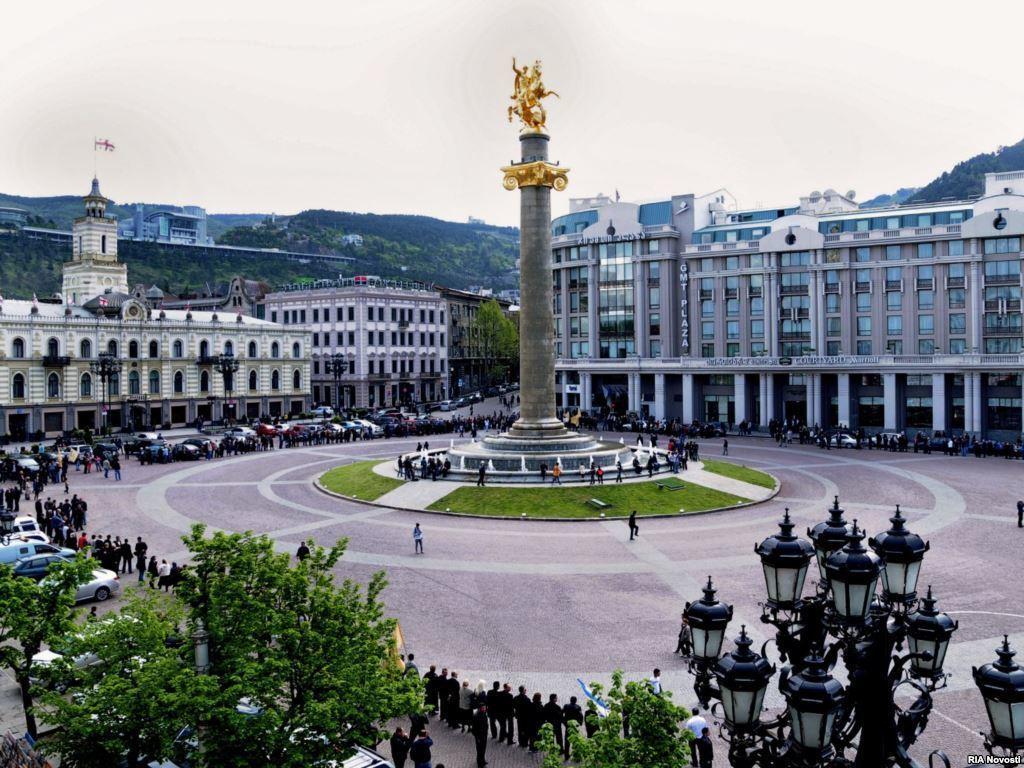 Apartment Freedom Square Тбилиси Екстериор снимка