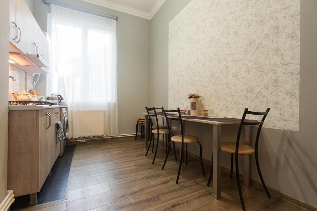 Apartment Freedom Square Тбилиси Екстериор снимка